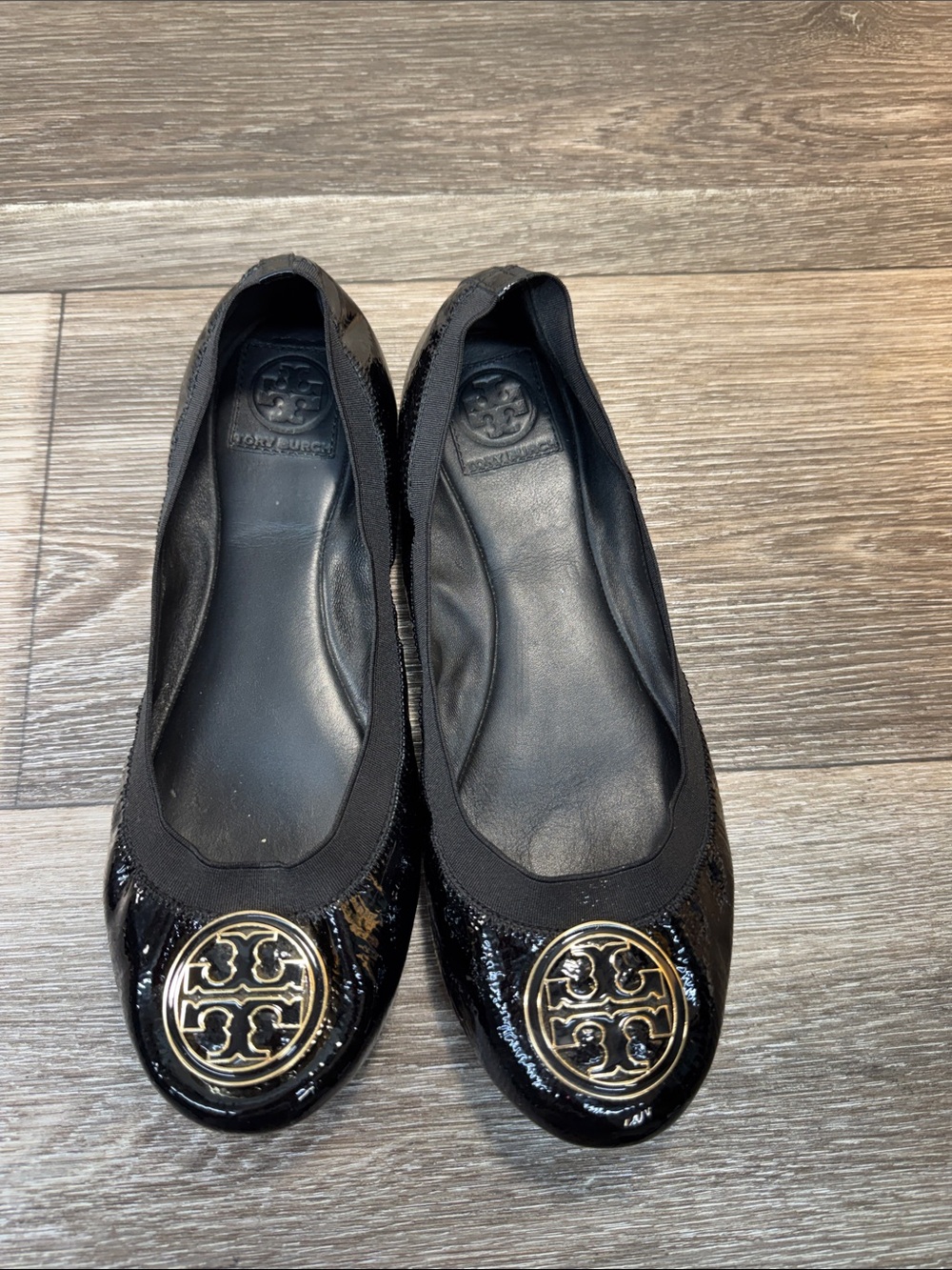 Tory Burch Black Patent Leather Logo Round-Toe Flats  SZ 10 (h159)